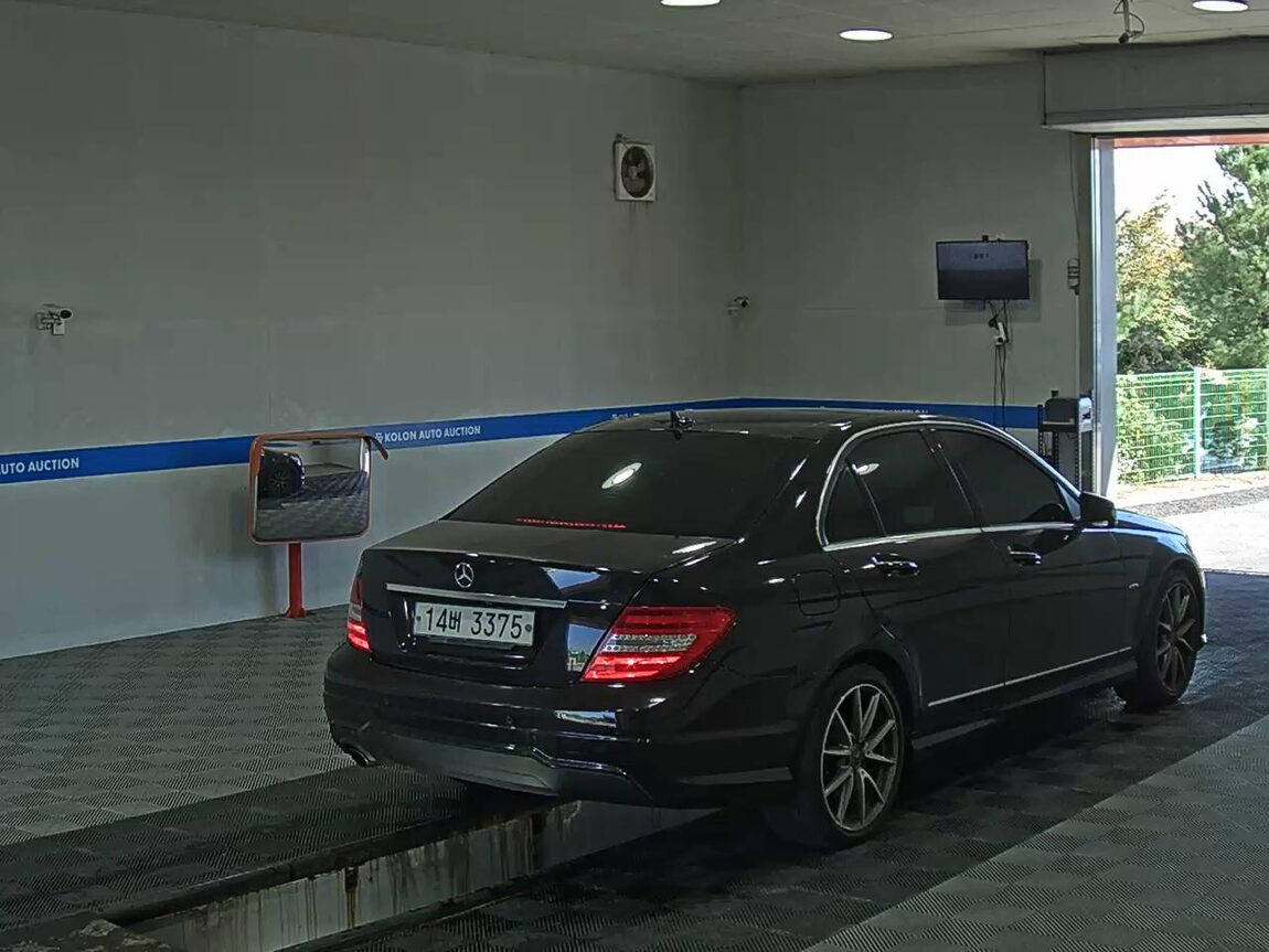 MERCEDES-BENZ C-CLASS (3RD GEN) C200 AVANTGARDE EDITION C 2014 - zdjęcie 5
