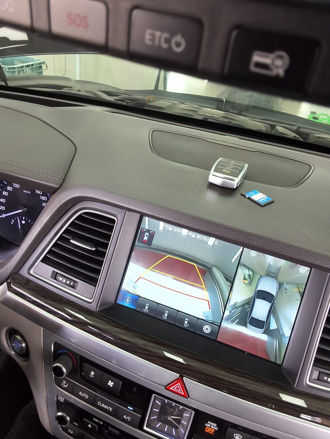GENESIS G80 3.3 GDi AWD PREMIUM LUXURY 2018 - zdjęcie 17