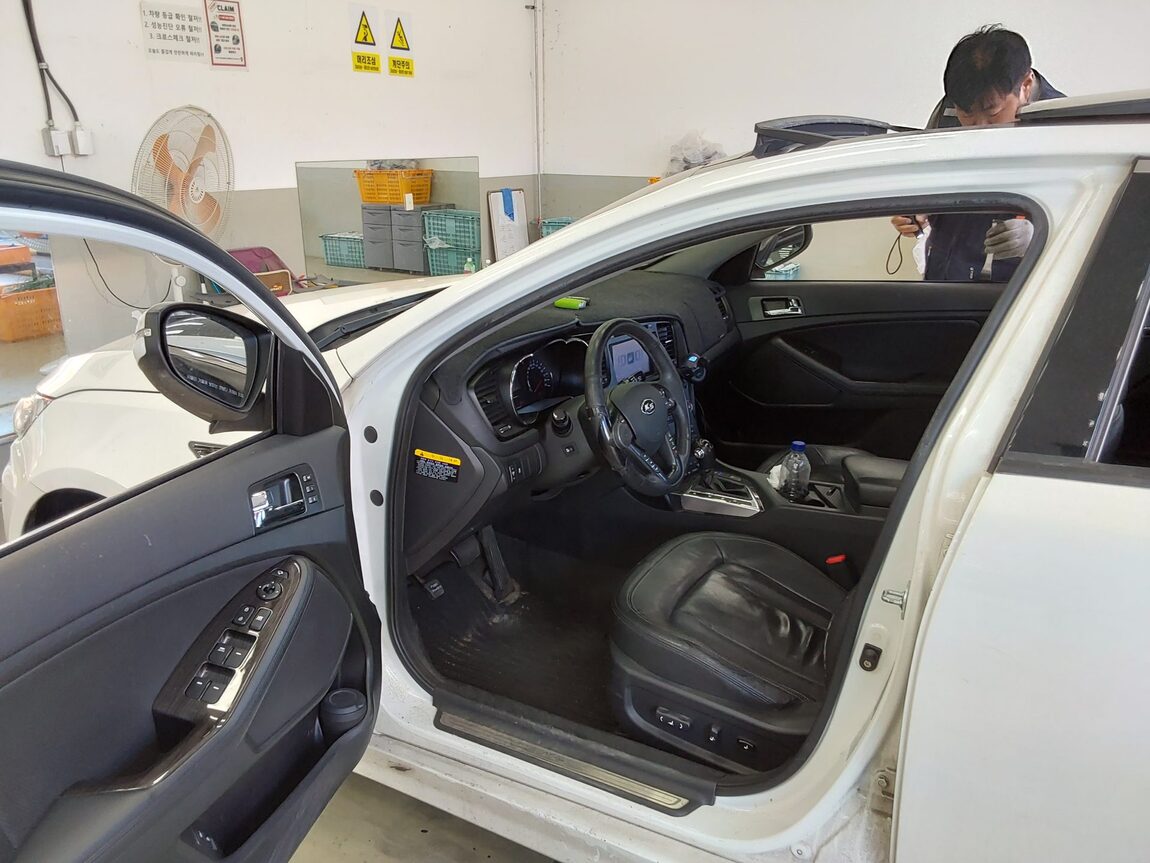 KIA K5 2.0 CVVT PRESTIGE 2011 - zdjęcie 10
