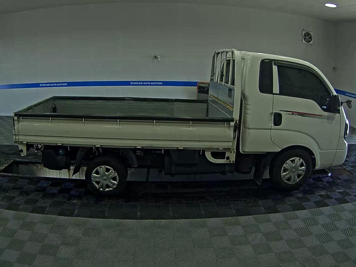 KIA THE NEW BONGO III CARGO 1 TON KING CAB EXTRA LONG WHEELBASE GL 2020 - zdjęcie 4