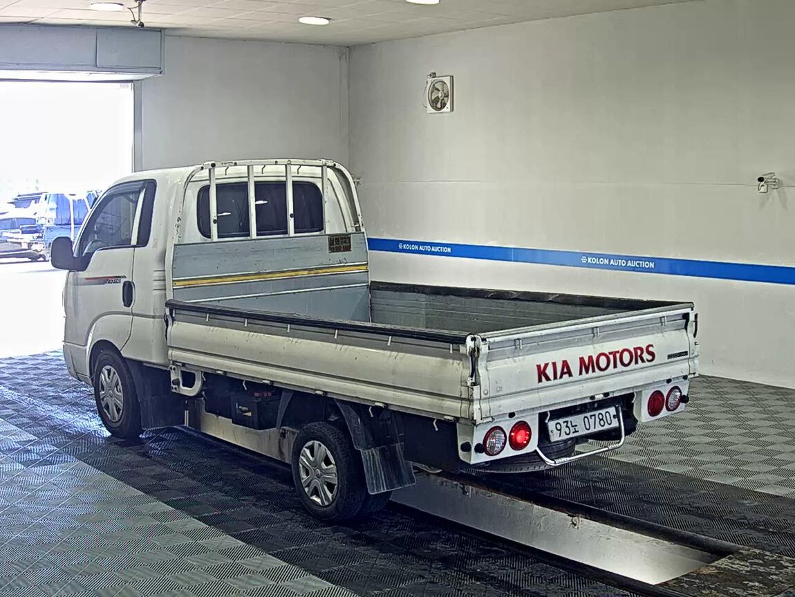 KIA THE NEW BONGO III CARGO 1 TON KING CAB EXTRA LONG WHEELBASE GL 2020 - zdjęcie 6