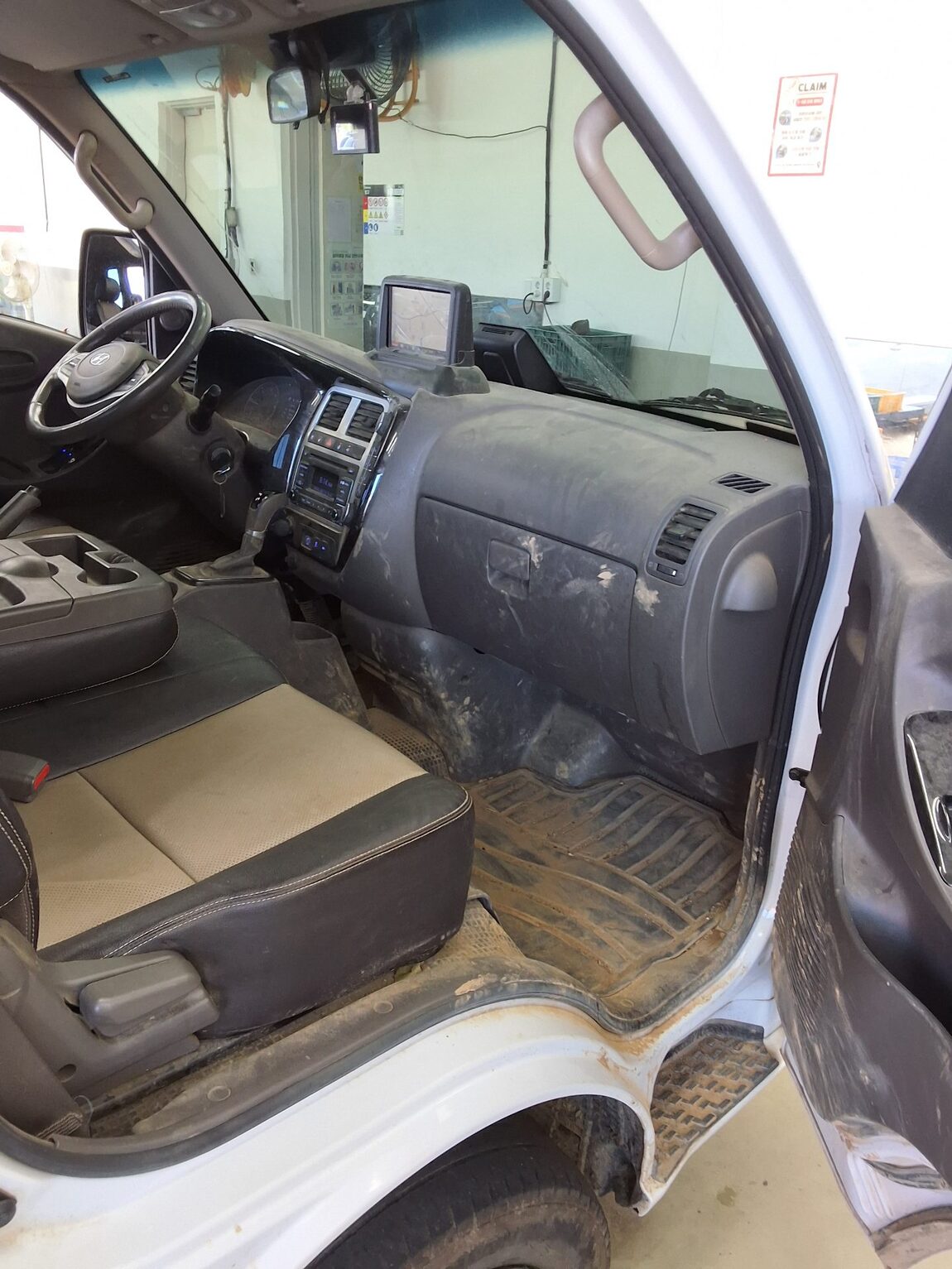 HYUNDAI PORTER II VGT SUPER CAB EXTRA LONG WHEELBASE MODERN 2022 - zdjęcie 12