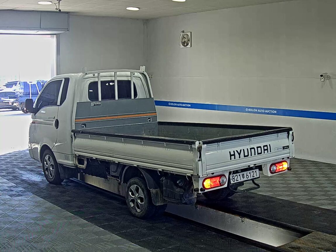 HYUNDAI PORTER II VGT SUPER CAB EXTRA LONG WHEELBASE MODERN 2022 - zdjęcie 6