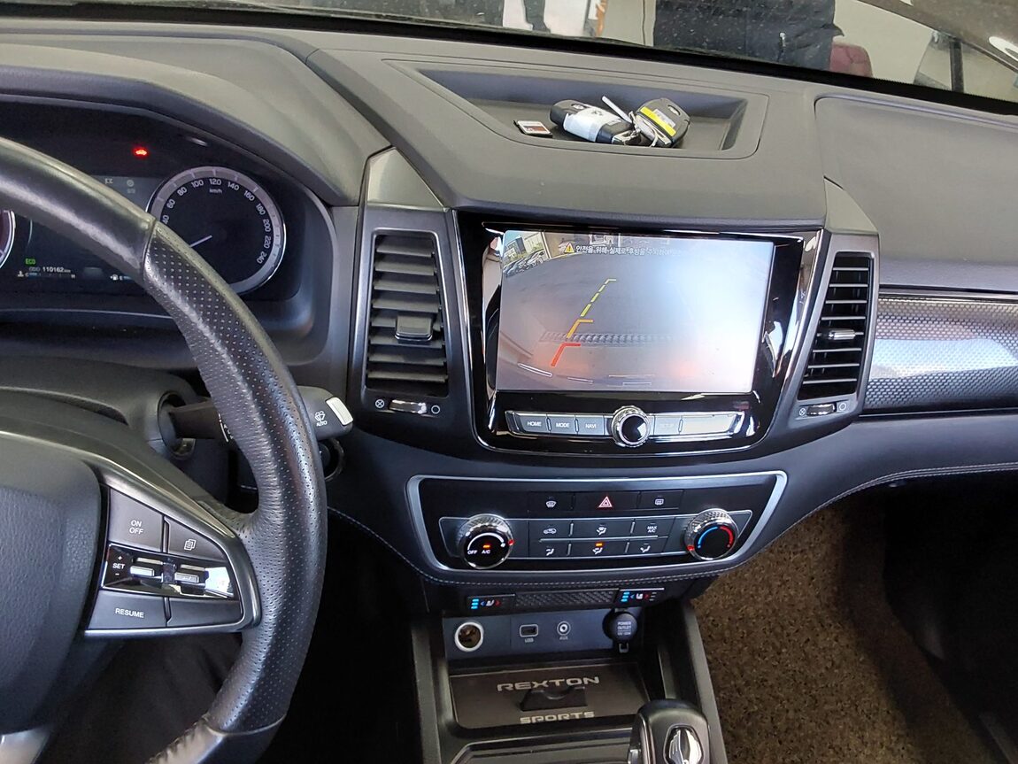 KG MOBILITY (SSANGYONG) REXTON SPORTS 2.2 4WD PRESTIGE SPECIAL 2020 - zdjęcie 17