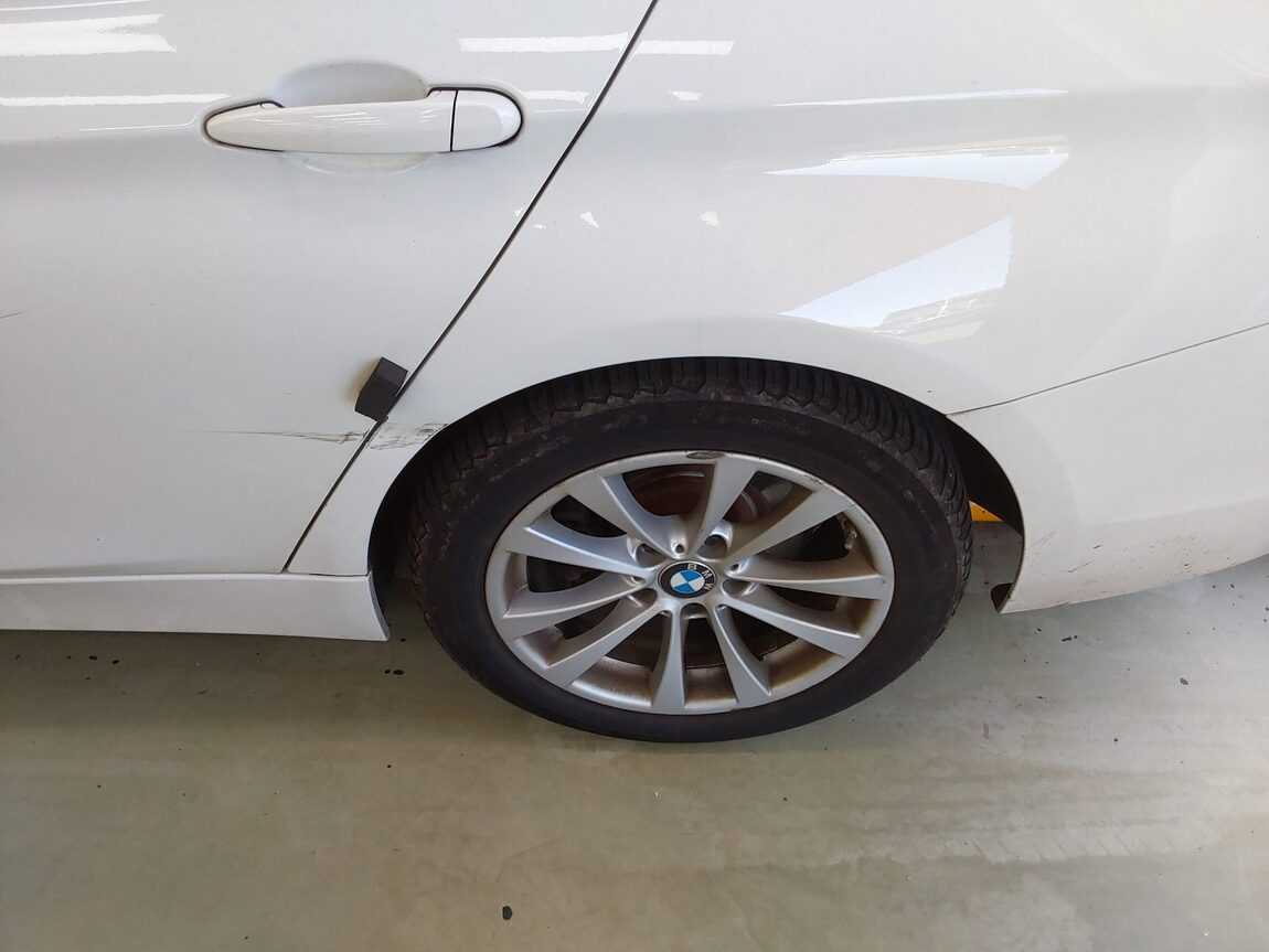BMW 3 SERIES (6TH GEN) 320d 2017 - zdjęcie 23
