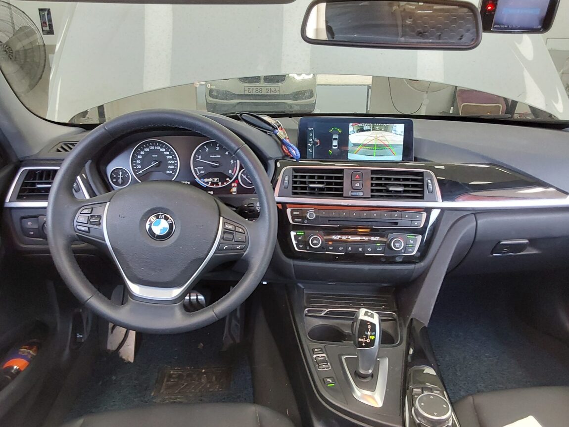 BMW 3 SERIES (6TH GEN) 320d 2017 - zdjęcie 11