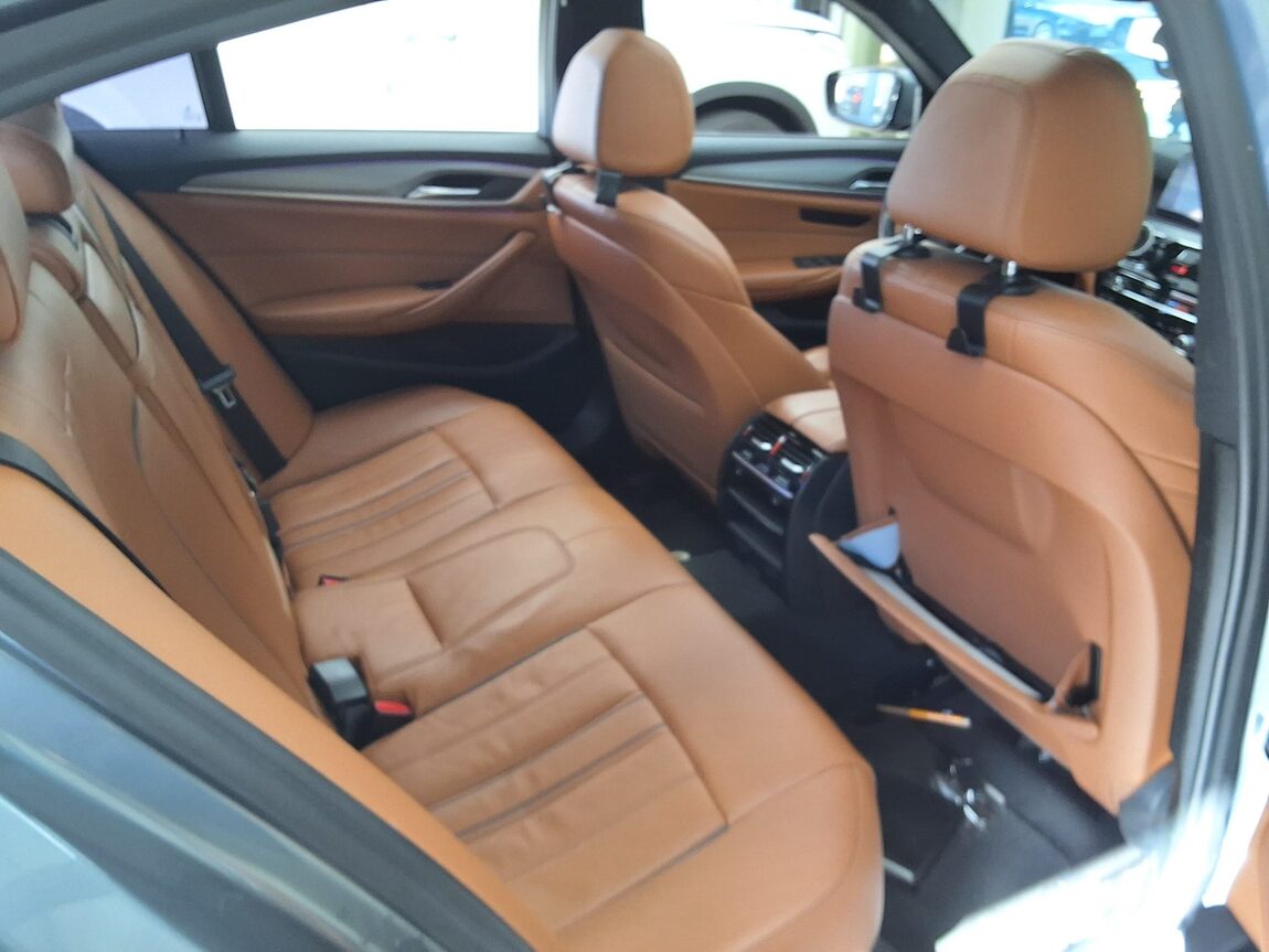 BMW 5 SERIES (7TH GEN) 520d M SPORT PACK 2017 - zdjęcie 14