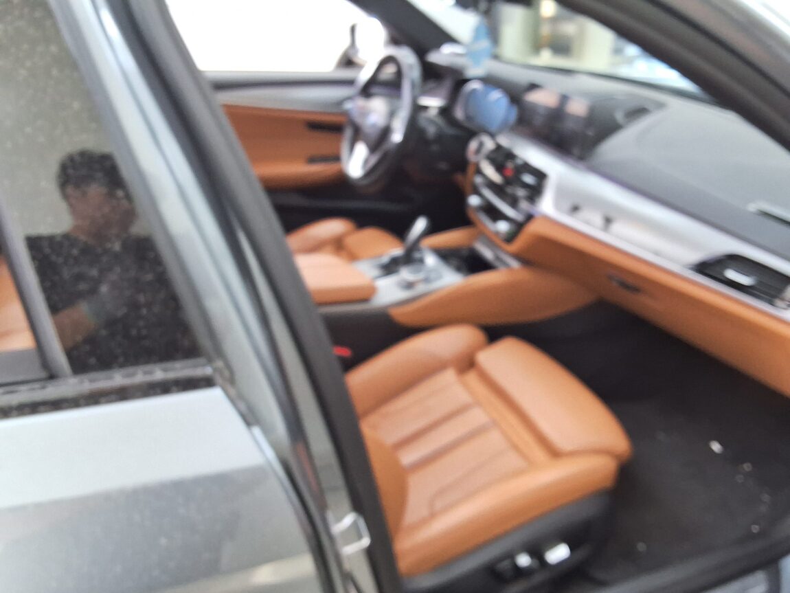 BMW 5 SERIES (7TH GEN) 520d M SPORT PACK 2017 - zdjęcie 15