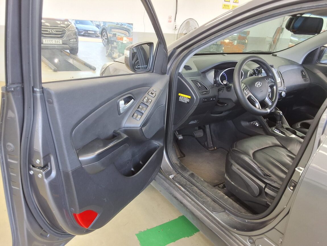 HYUNDAI NEW TUCSON ix DIESEL R2.0 2WD MODERN 2014 - zdjęcie 10
