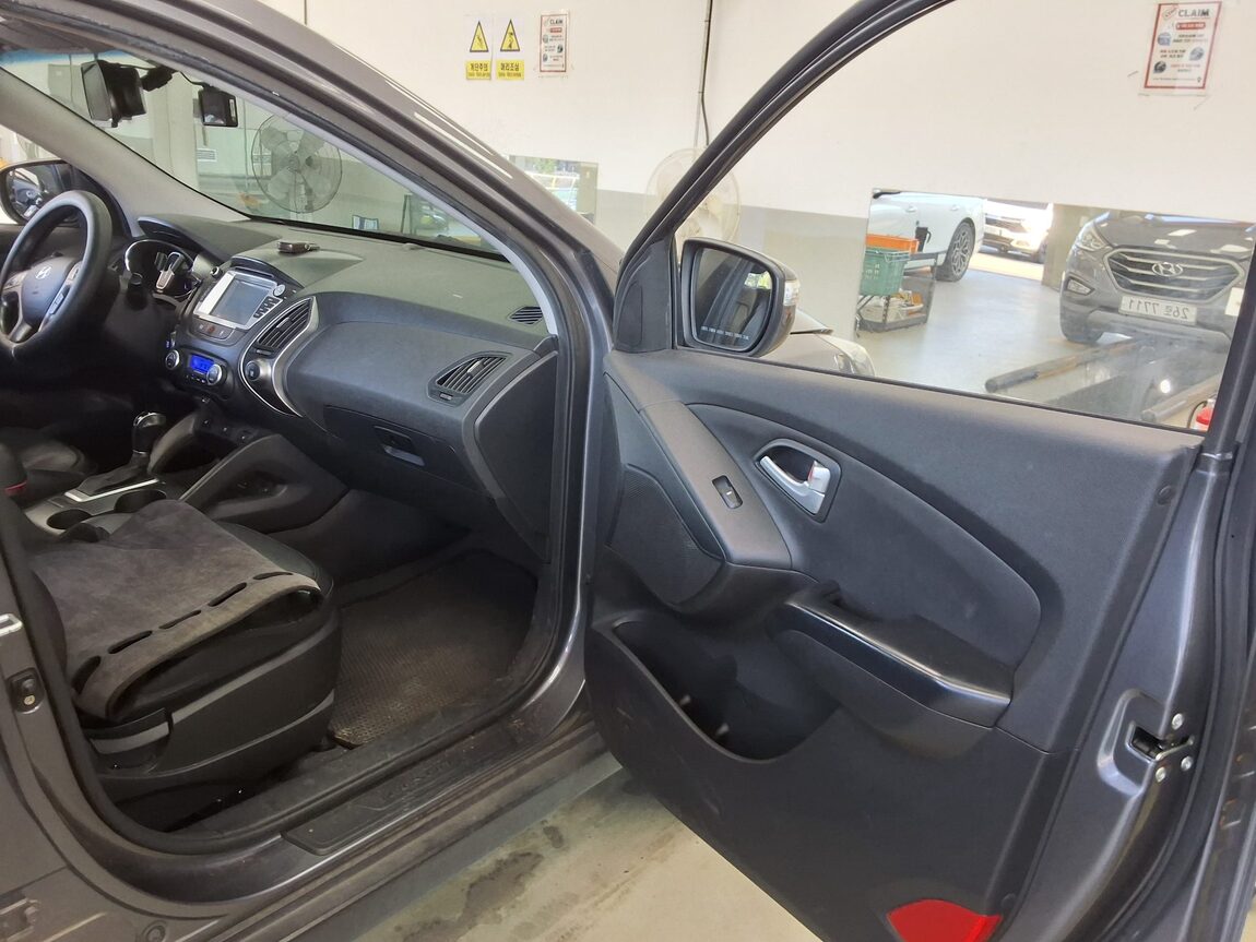 HYUNDAI NEW TUCSON ix DIESEL R2.0 2WD MODERN 2014 - zdjęcie 14