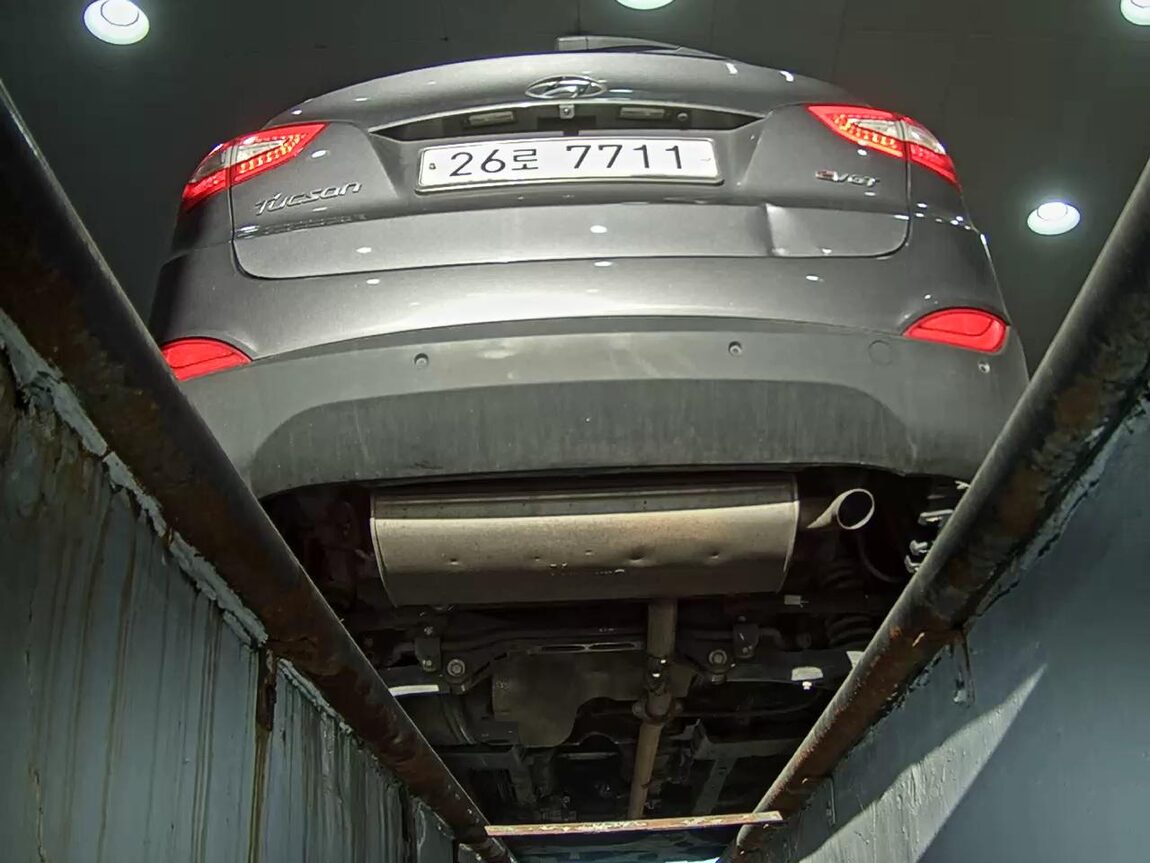 HYUNDAI NEW TUCSON ix DIESEL R2.0 2WD MODERN 2014 - zdjęcie 8