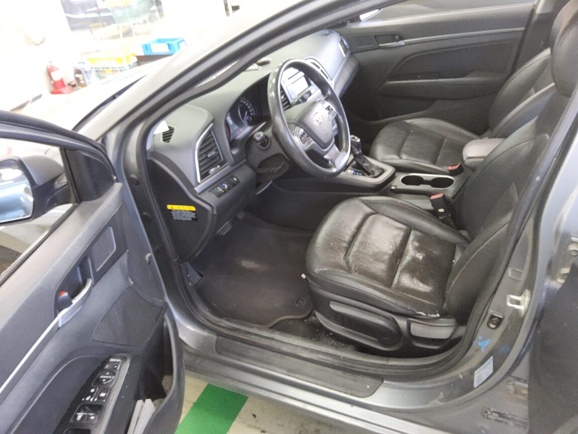 HYUNDAI AVANTE AD 1.6 GDi VALUE PLUS 2018 - zdjęcie 10