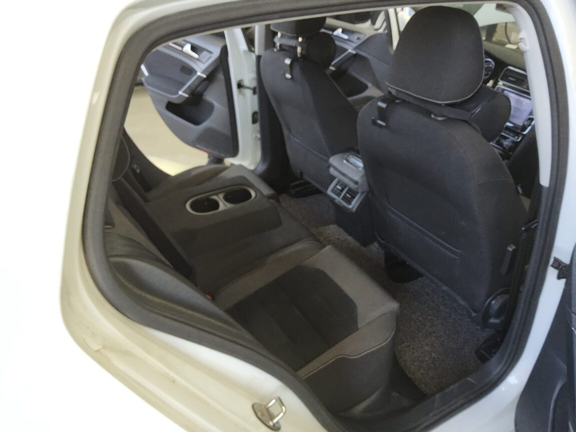 VOLKSWAGEN GOLF (7TH GEN) 2.0 TDI 2015 - zdjęcie 13