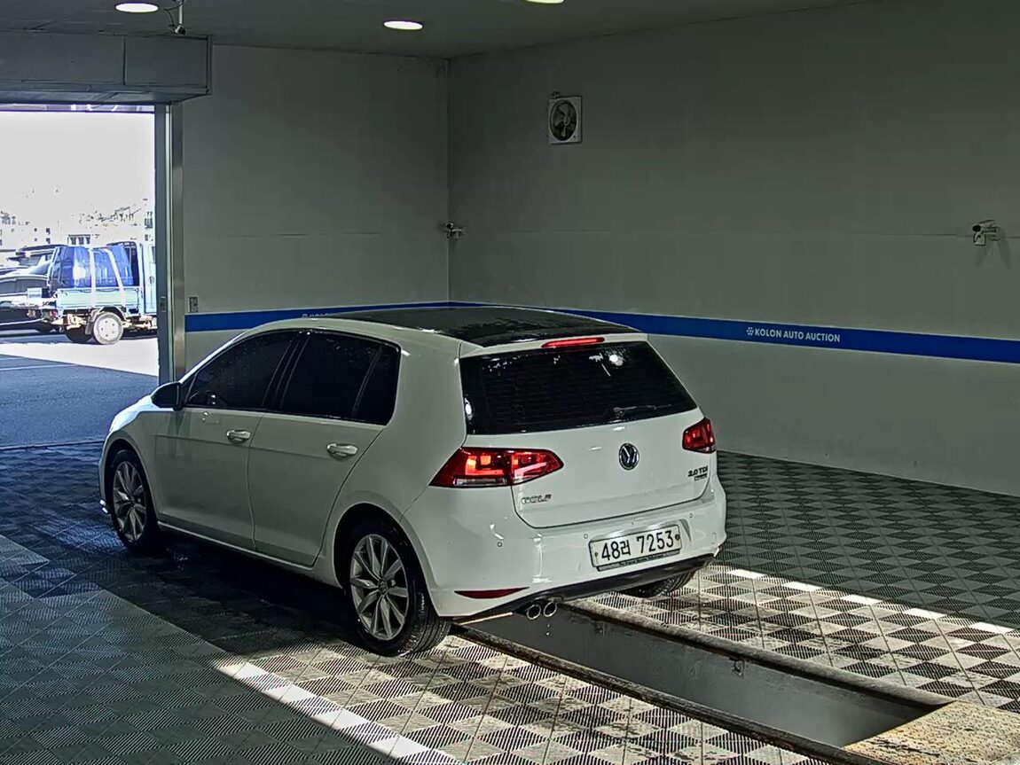 VOLKSWAGEN GOLF (7TH GEN) 2.0 TDI 2015 - zdjęcie 6