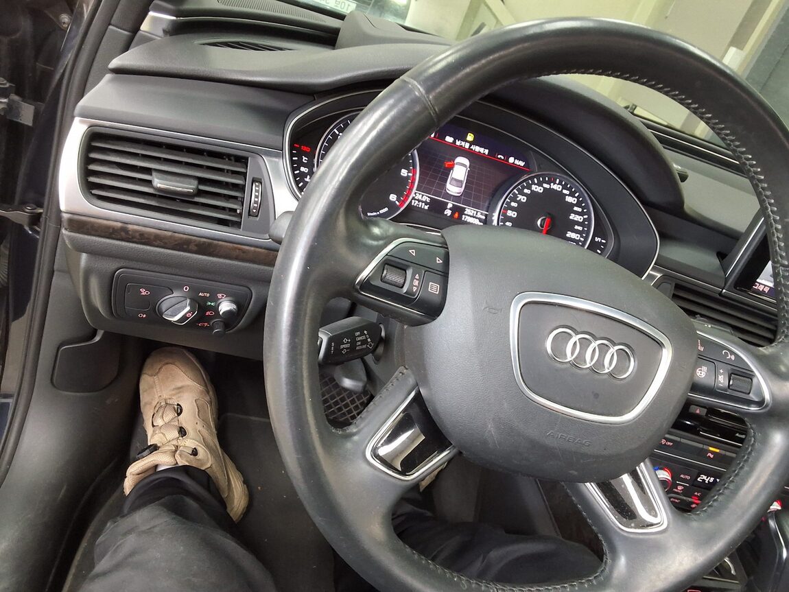 AUDI A6 (4TH GEN) 35 TDI PREMIUM 2018 - zdjęcie 23