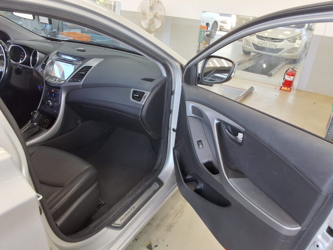 HYUNDAI THE NEW AVANTE MD 1.6 GDi MODERN 2014 - zdjęcie 14