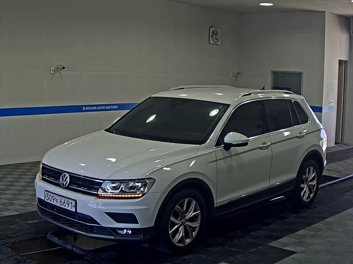 VOLKSWAGEN TIGUAN (2ND GEN) 2.0 TDI PREMIUM 2018 - zdjęcie 2