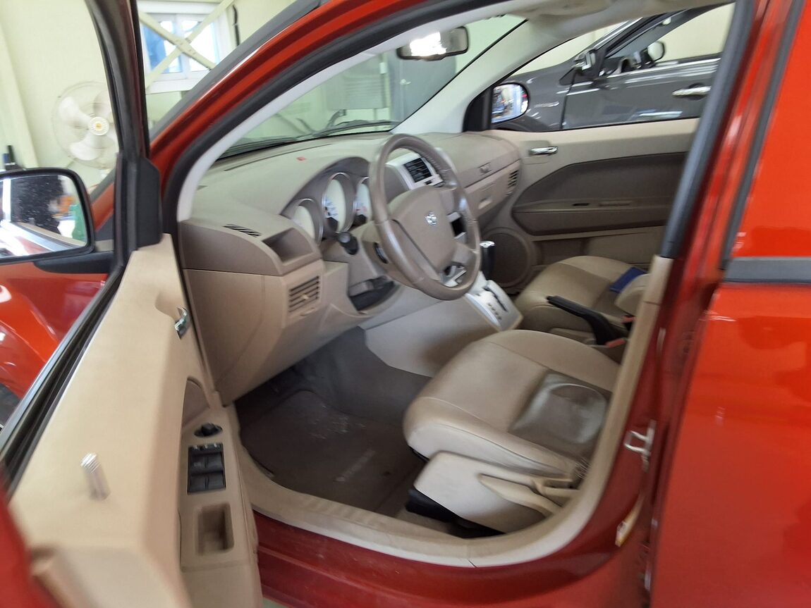 DODGE CALIBER 2.0 SXT 2007 - zdjęcie 11
