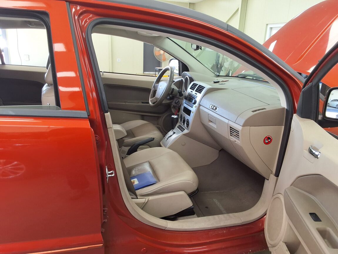 DODGE CALIBER 2.0 SXT 2007 - zdjęcie 15