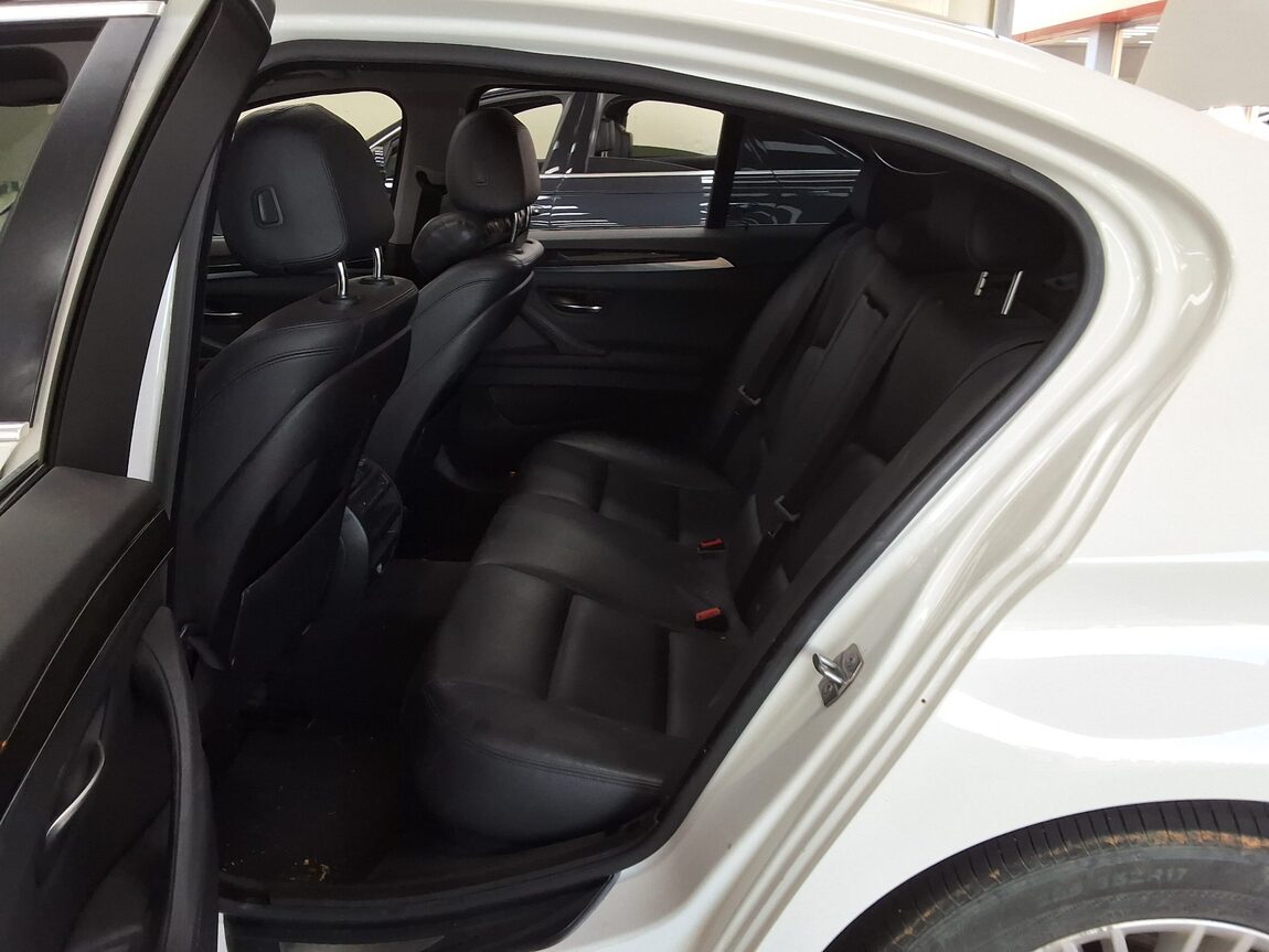 BMW 5 SERIES (6TH GEN) 520d xDRIVE 2014 - zdjęcie 13