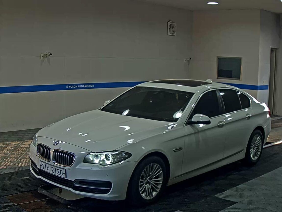 BMW 5 SERIES (6TH GEN) 520d xDRIVE 2014 - zdjęcie 2