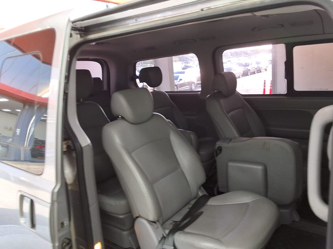 HYUNDAI THE NEW GRAND STAREX 11-SEATER DIESEL SMART 2019 - zdjęcie 14