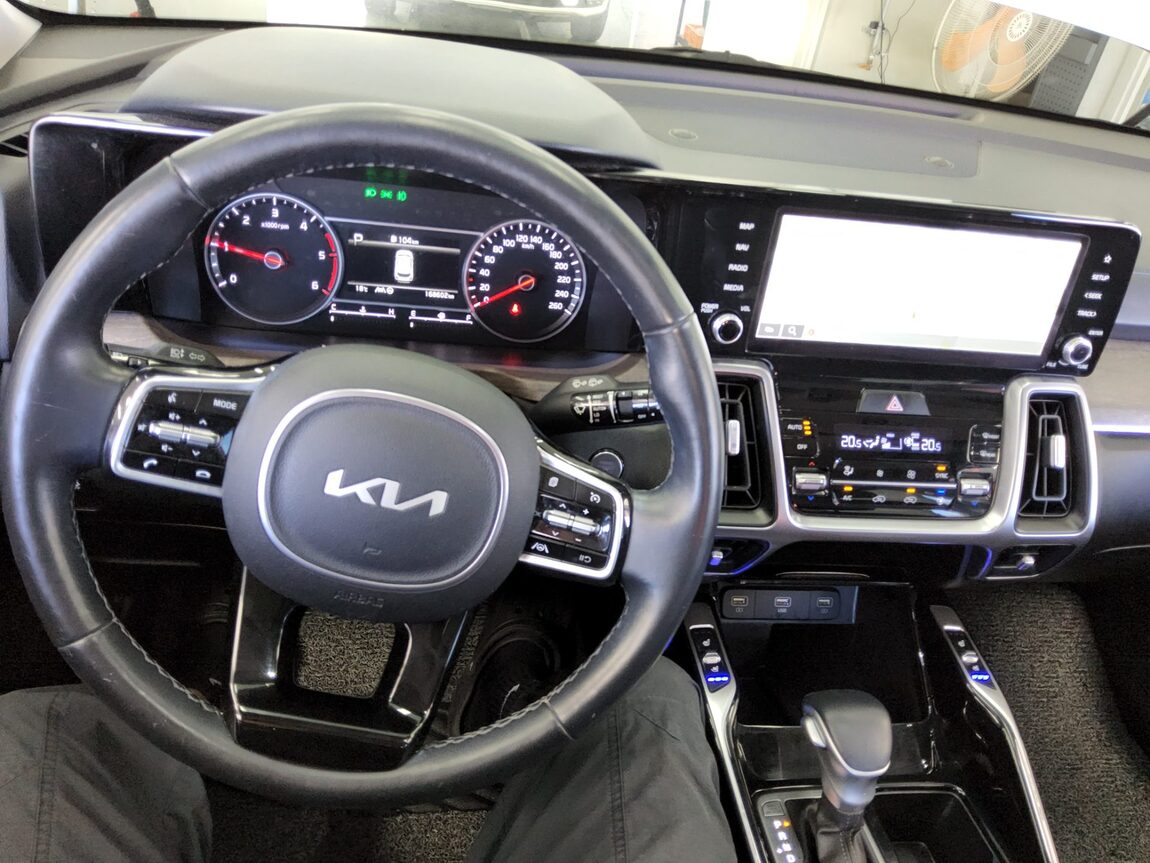 KIA NEW SORENTO (MQ4) 2.2 DIESEL 2WD PRESTIGE 2022 - zdjęcie 17