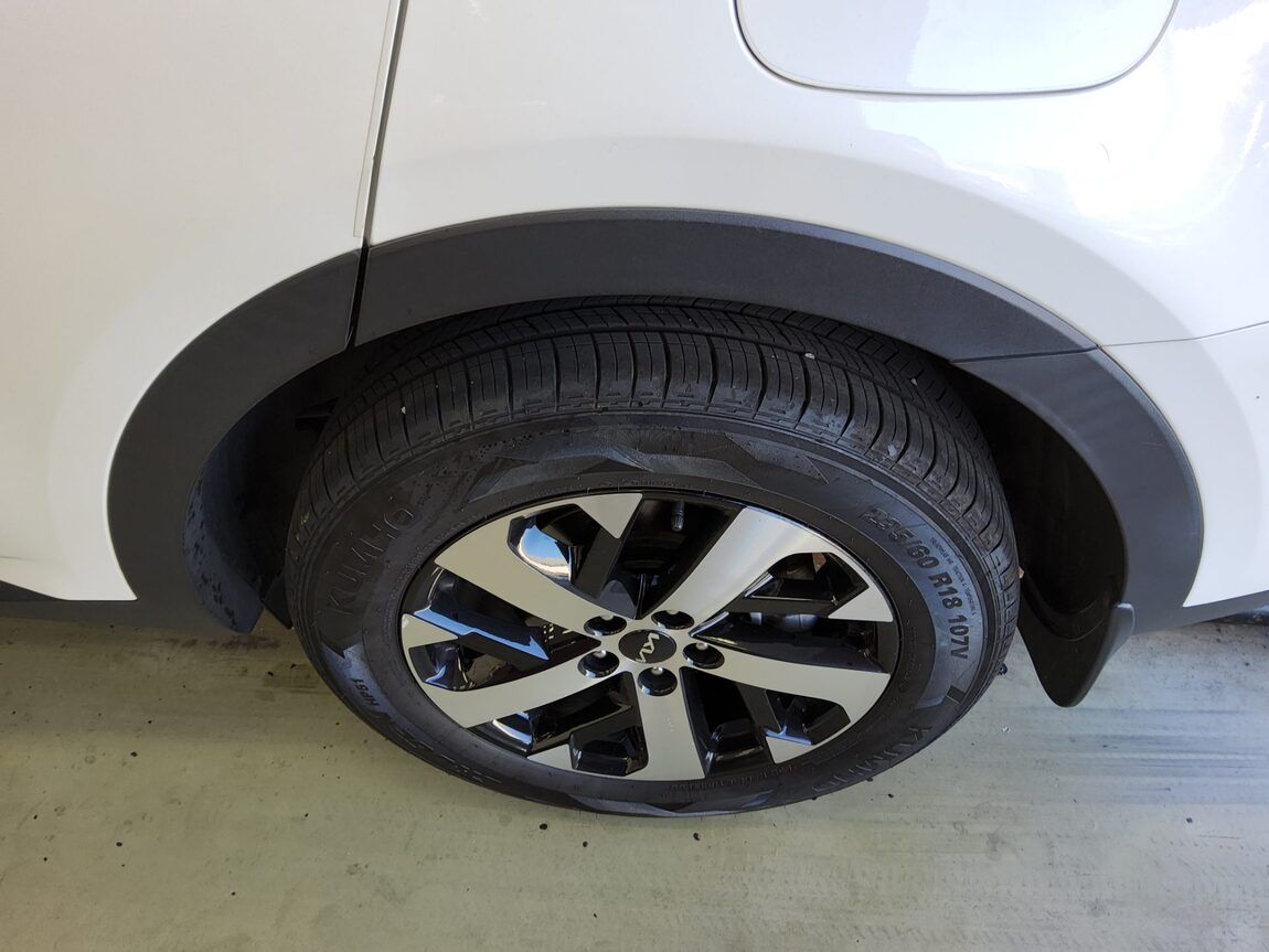 KIA NEW SORENTO (MQ4) 2.2 DIESEL 2WD PRESTIGE 2022 - zdjęcie 23