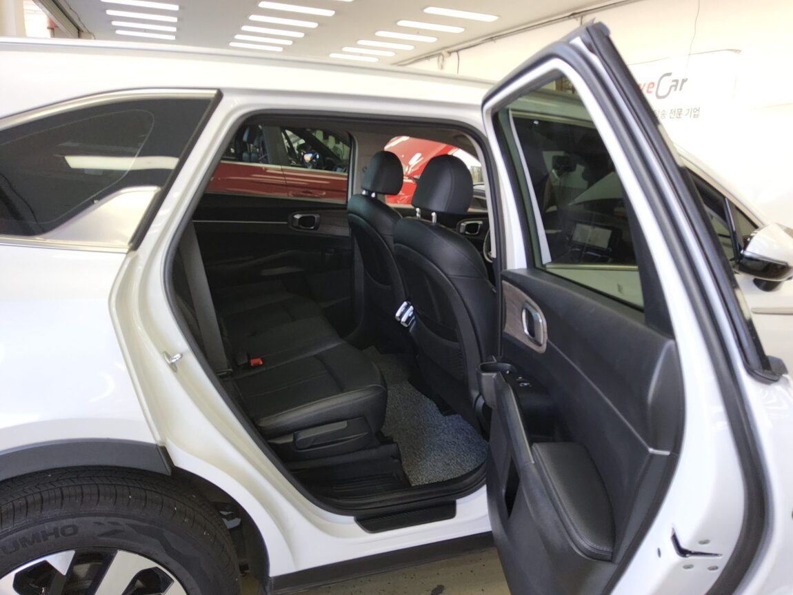 KIA NEW SORENTO (MQ4) 2.2 DIESEL 2WD PRESTIGE 2022 - zdjęcie 13