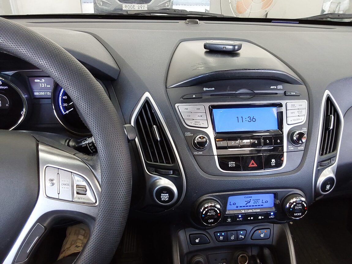 HYUNDAI TUCSON ix DIESEL R20 4WD LX20 PREMIER 2012 - zdjęcie 17