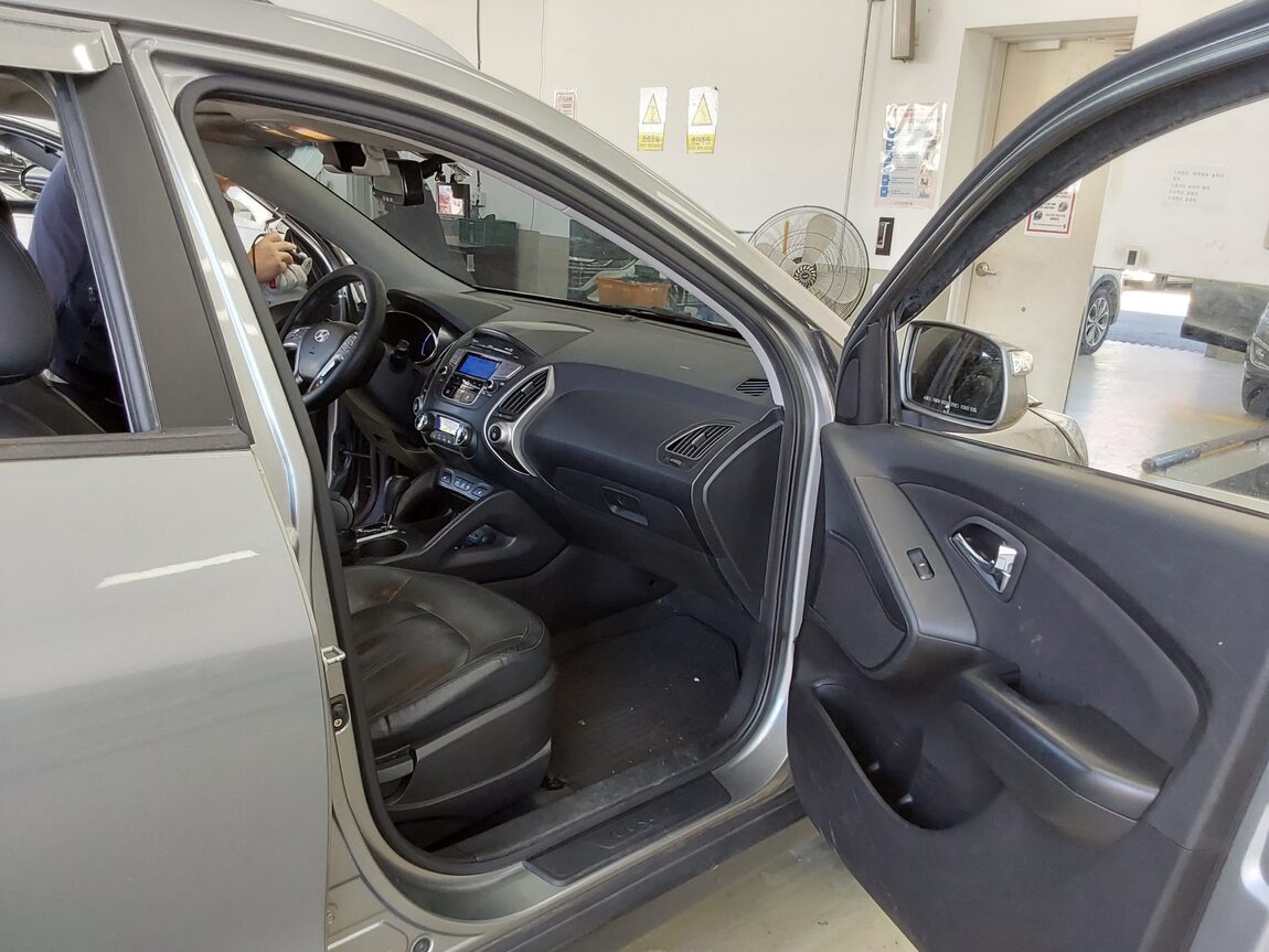 HYUNDAI TUCSON ix DIESEL R20 4WD LX20 PREMIER 2012 - zdjęcie 14