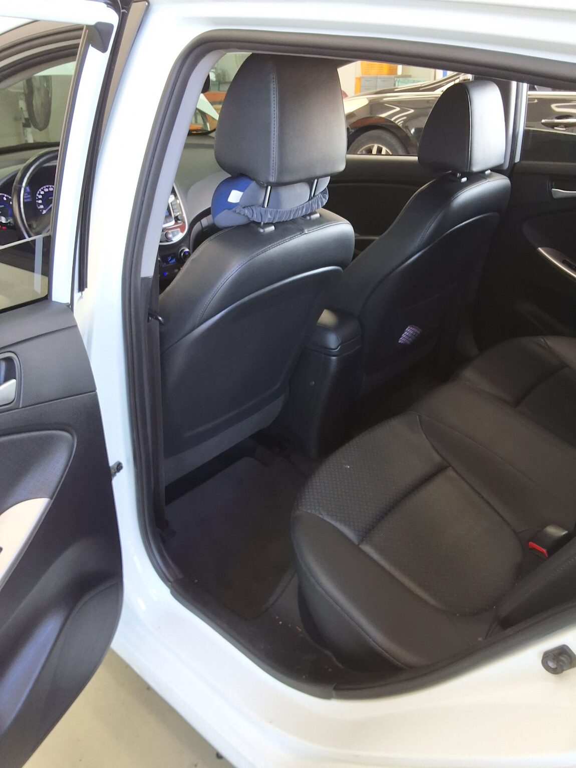 HYUNDAI NEW ACCENT WIT 1.6 GDI PREMIUM 2016 - zdjęcie 12