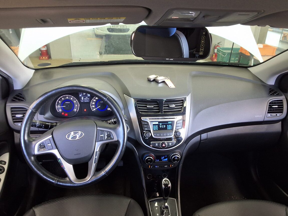 HYUNDAI NEW ACCENT WIT 1.6 GDI PREMIUM 2016 - zdjęcie 11