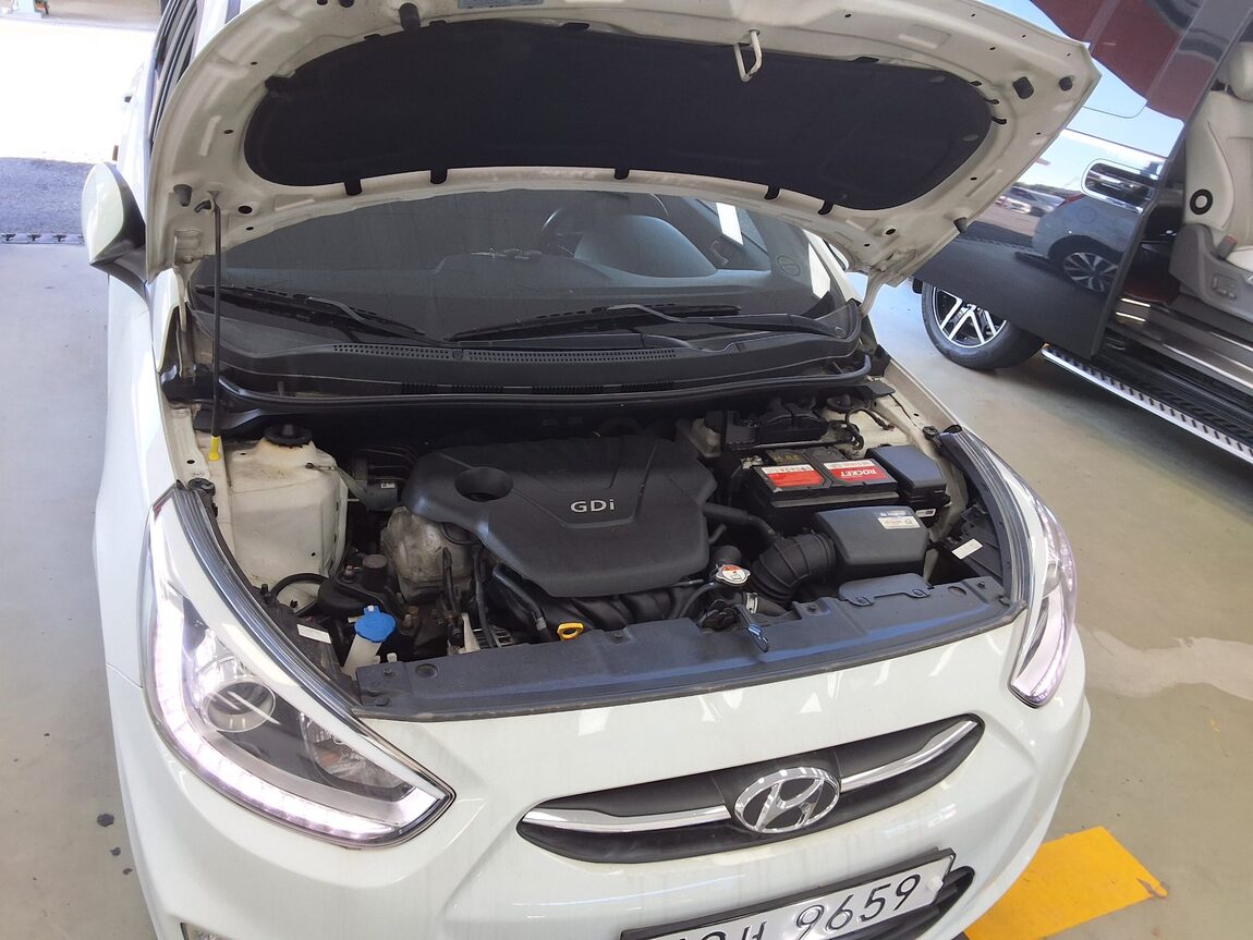 HYUNDAI NEW ACCENT WIT 1.6 GDI PREMIUM 2016 - zdjęcie 18