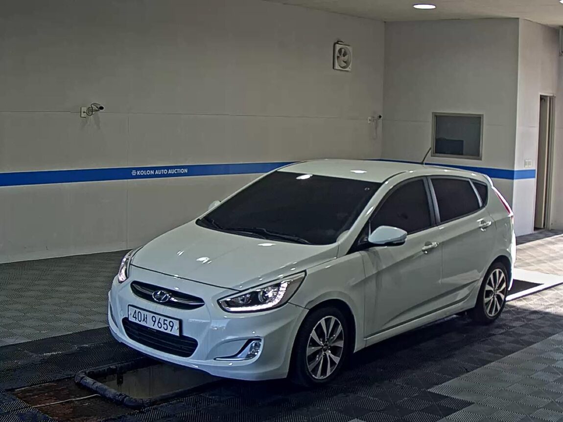 HYUNDAI NEW ACCENT WIT 1.6 GDI PREMIUM 2016 - zdjęcie 2