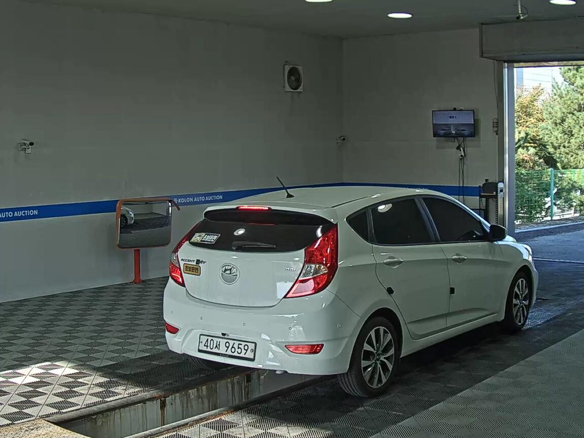 HYUNDAI NEW ACCENT WIT 1.6 GDI PREMIUM 2016 - zdjęcie 5