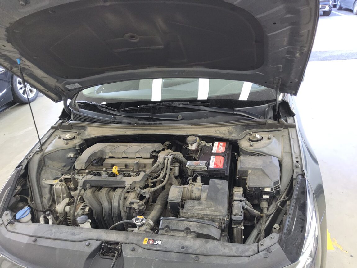 HYUNDAI AVANTE (CN7) 1.6 GASOLINE INSPIRATION 2022 - zdjęcie 20