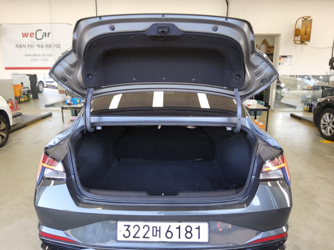 HYUNDAI AVANTE (CN7) 1.6 GASOLINE INSPIRATION 2022 - zdjęcie 15