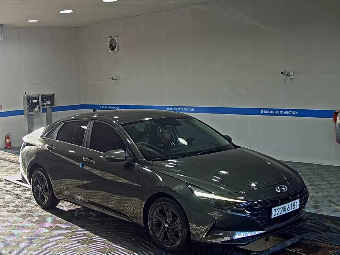 HYUNDAI AVANTE (CN7) 1.6 GASOLINE INSPIRATION 2022 - zdjęcie 3