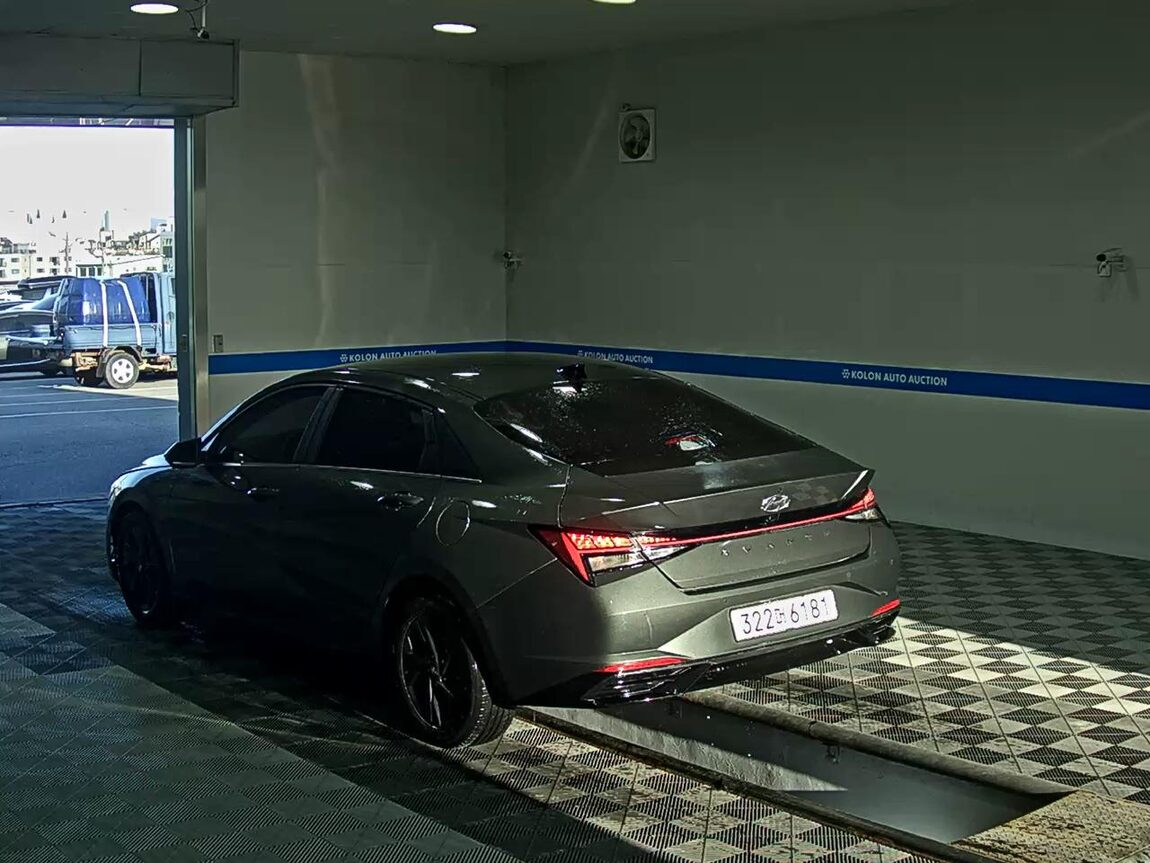 HYUNDAI AVANTE (CN7) 1.6 GASOLINE INSPIRATION 2022 - zdjęcie 6