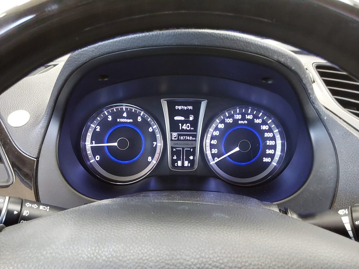 HYUNDAI GRANDEUR HG HG 300 PRIME 2011 - zdjęcie 9