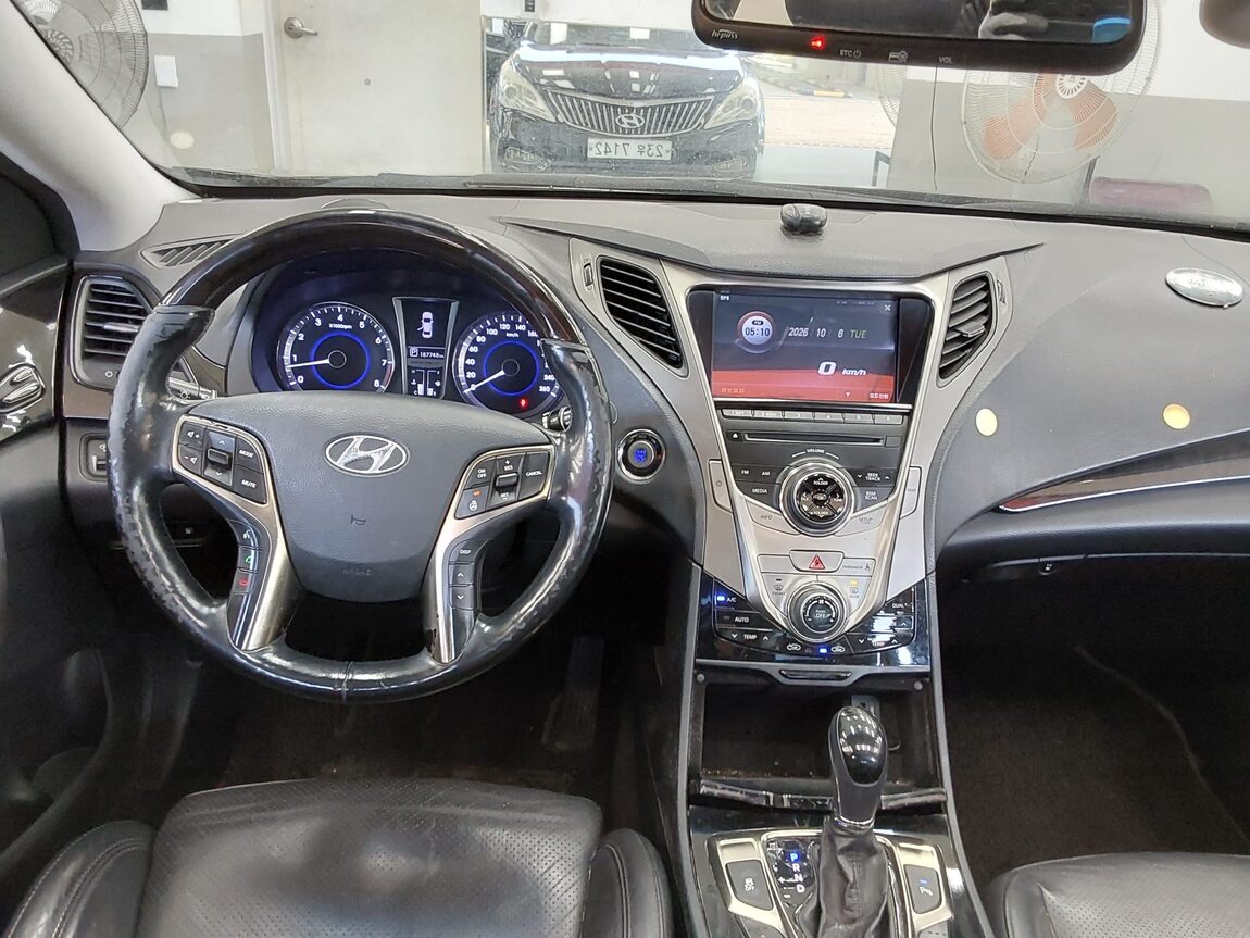 HYUNDAI GRANDEUR HG HG 300 PRIME 2011 - zdjęcie 11