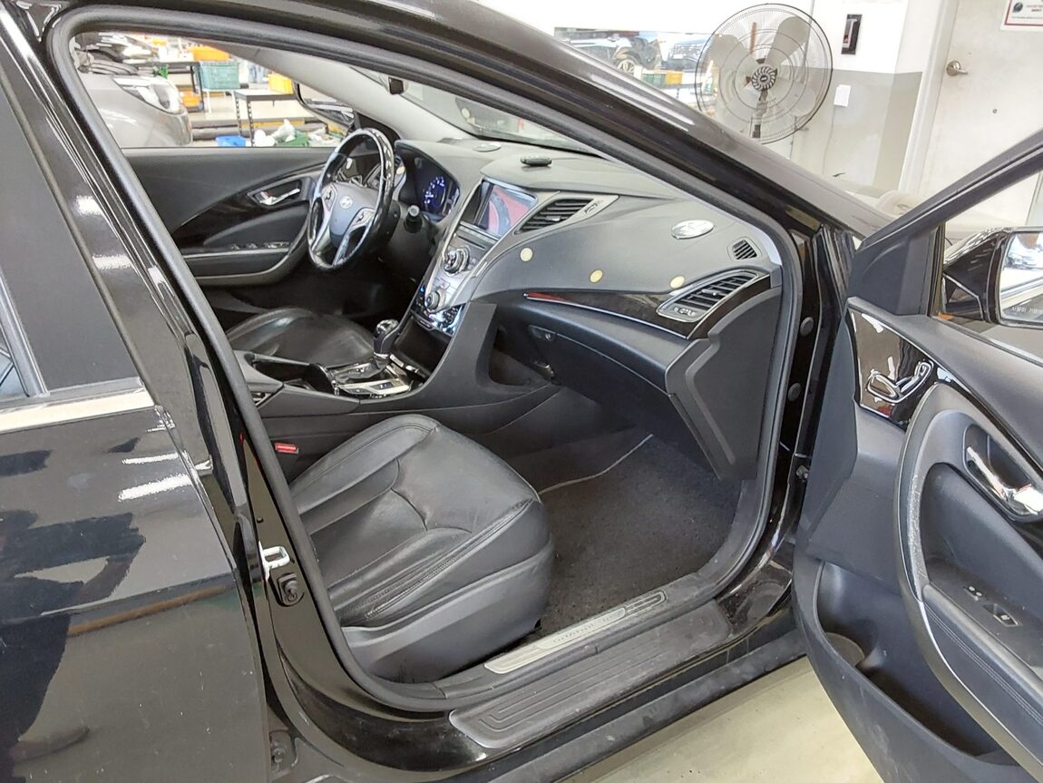 HYUNDAI GRANDEUR HG HG 300 PRIME 2011 - zdjęcie 14