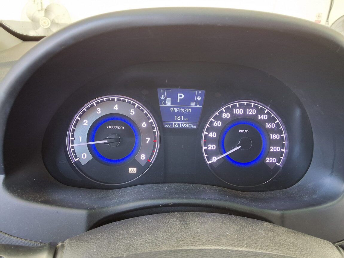 HYUNDAI NEW ACCENT 1.4 VVT PREMIER 2012 - zdjęcie 9