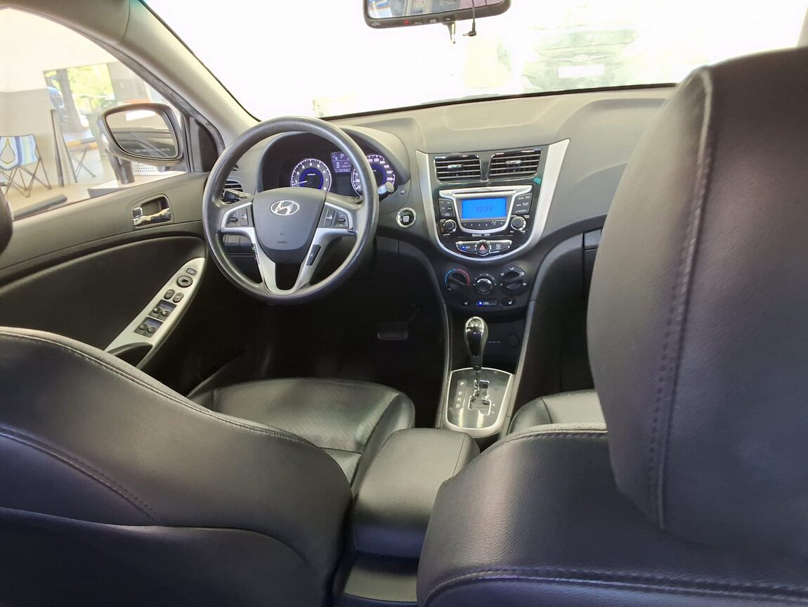 HYUNDAI NEW ACCENT 1.4 VVT PREMIER 2012 - zdjęcie 11