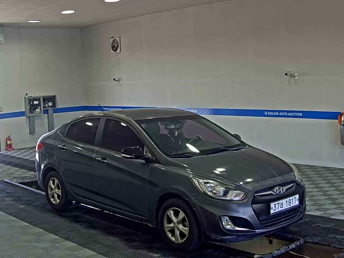 HYUNDAI NEW ACCENT 1.4 VVT PREMIER 2012 - zdjęcie 3