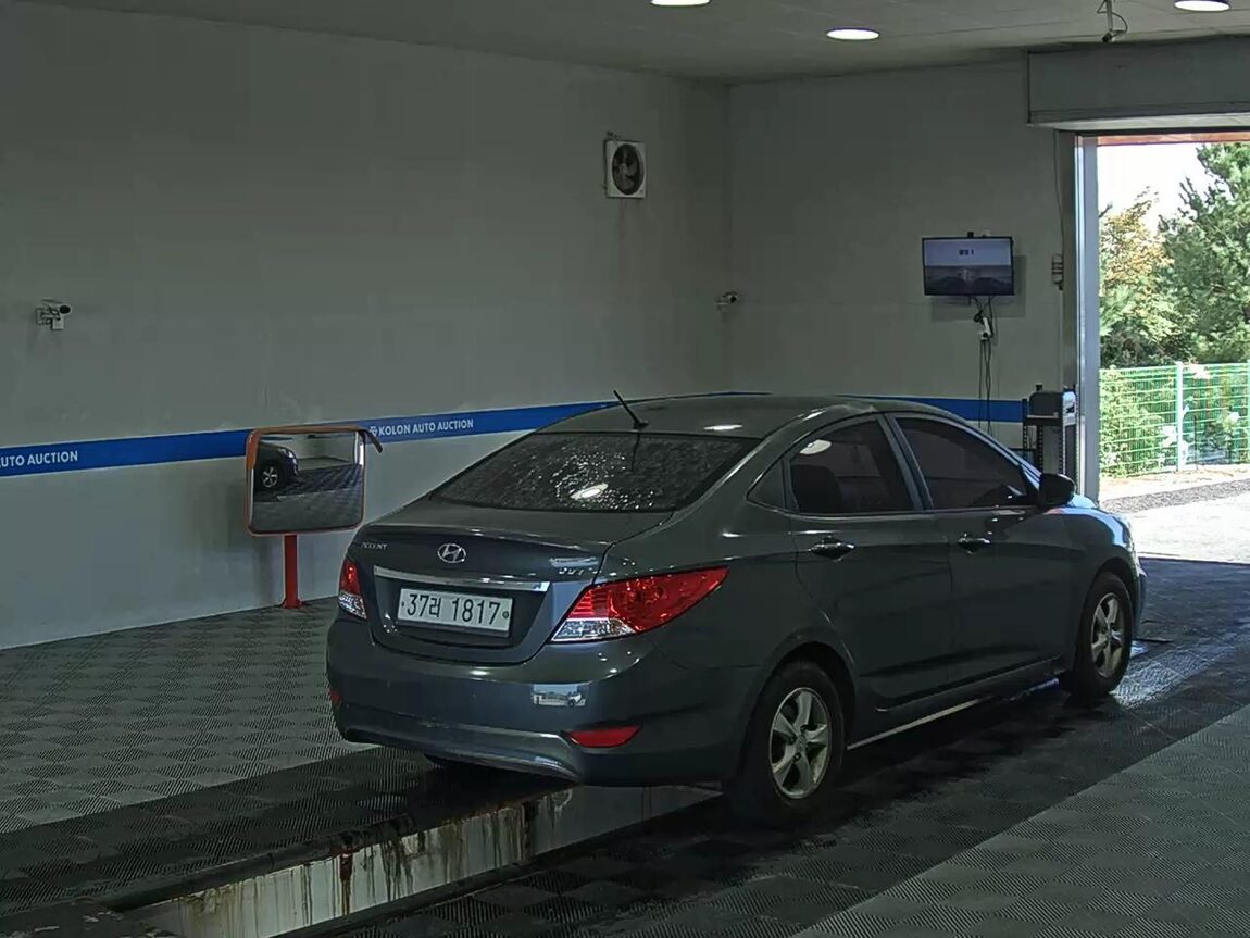 HYUNDAI NEW ACCENT 1.4 VVT PREMIER 2012 - zdjęcie 5
