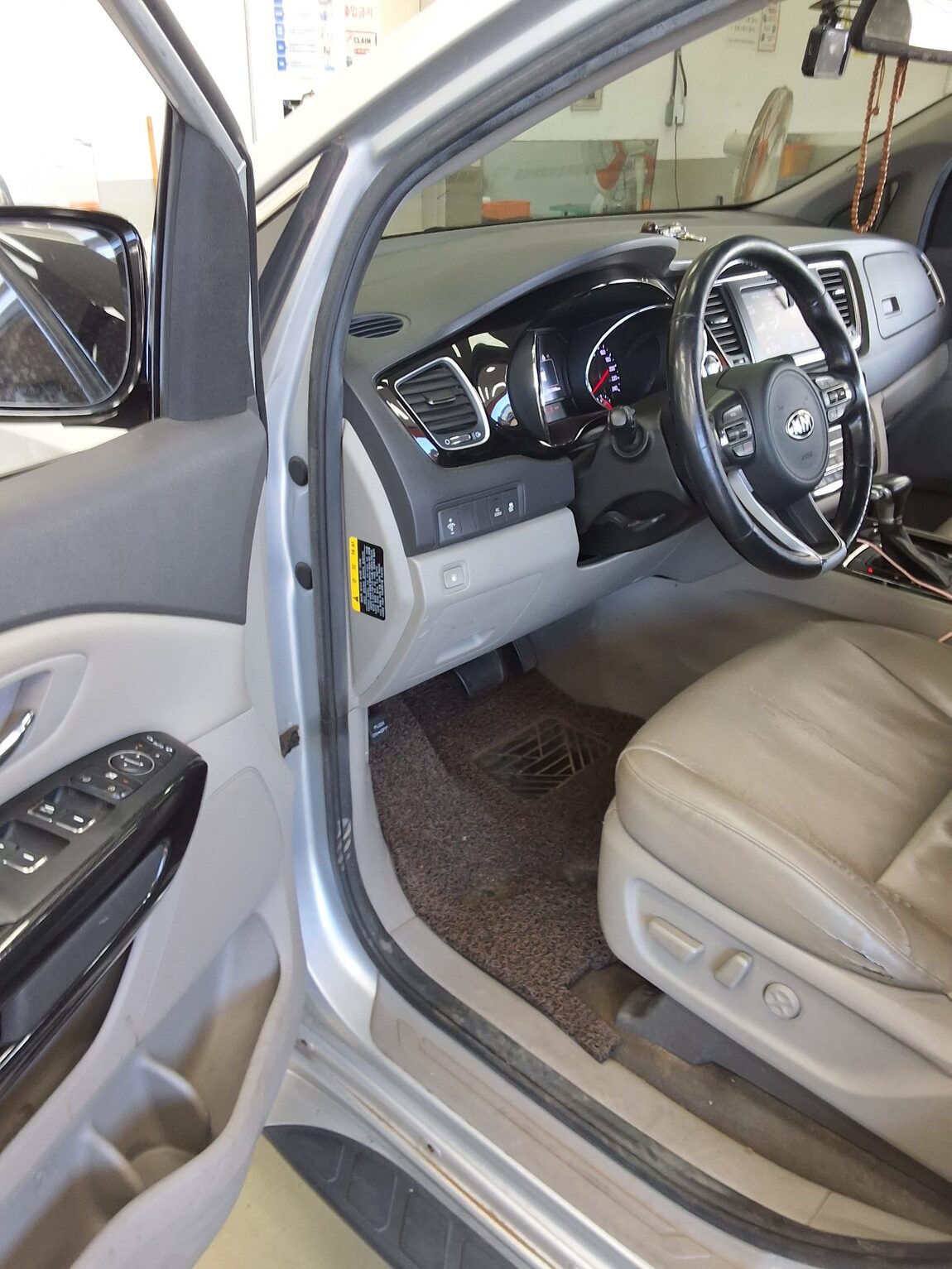 KIA ALL NEW CARNIVAL 9-SEATER DIESEL PRESTIGE 2017 - zdjęcie 10