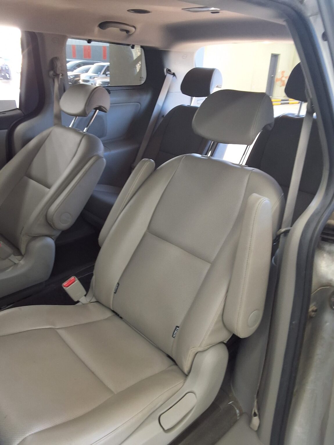 KIA ALL NEW CARNIVAL 9-SEATER DIESEL PRESTIGE 2017 - zdjęcie 12