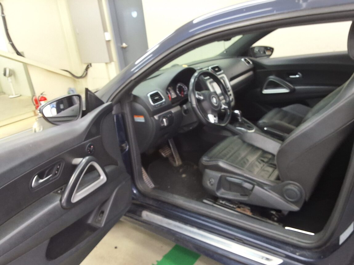 VOLKSWAGEN SCIROCCO (3RD GEN) 2.0 TDI R LINE 2014 - zdjęcie 11